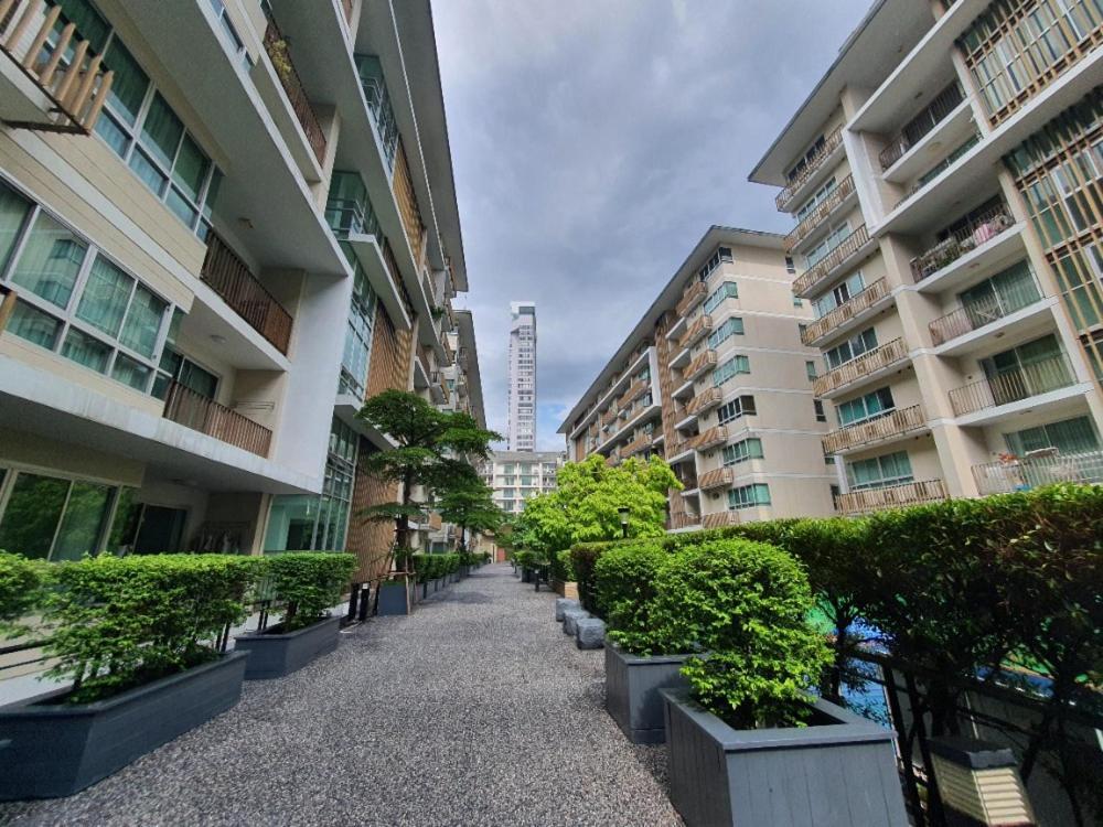 Spacious In Bkk דירה *