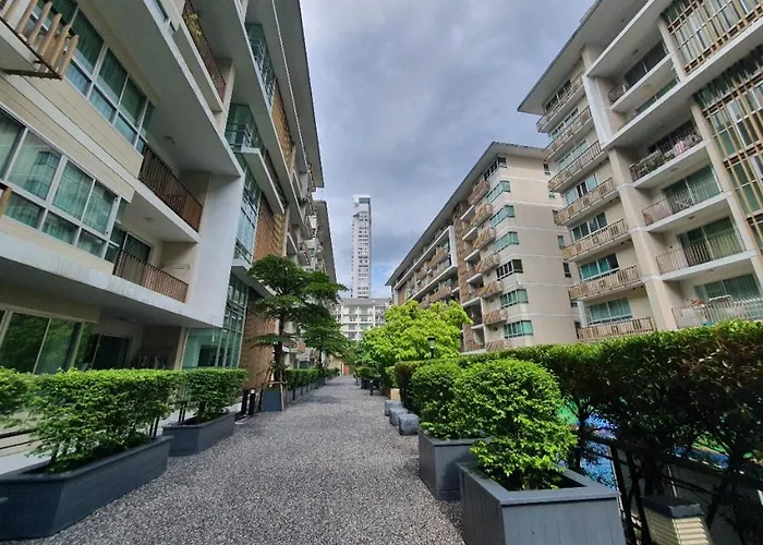 Spacious Condo In Bkk